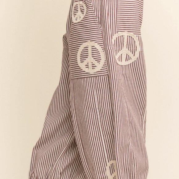 DD1  Burgundy Davi &Dani Pinstripe Palazzo Peace Sign Pants - Picture 2 of 8
